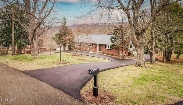 $399,000 | 4525 Chickasaw Road, Kingsport, TN 37664