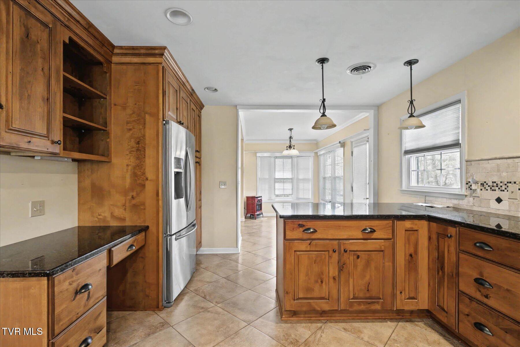 4525 Chickasaw Road Kingsport, TN 37664 - Photo 13 of 49 13-4525 Chickasaw-13