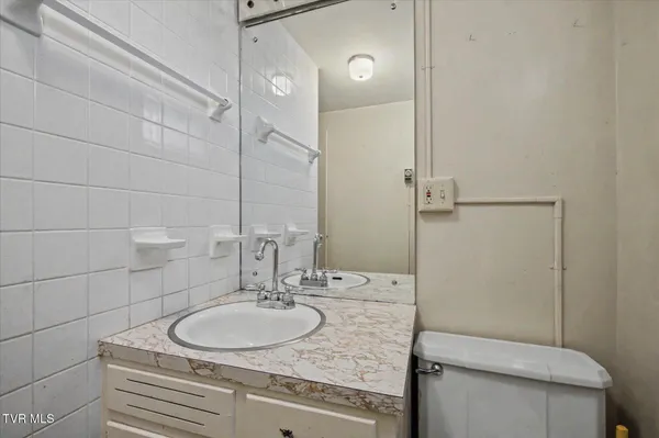 $399,000 | 4525 Chickasaw Road, Kingsport, TN 37664