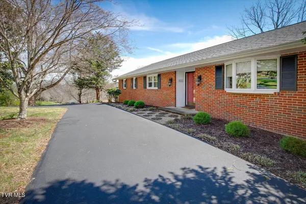 $399,000 | 4525 Chickasaw Road, Kingsport, TN 37664