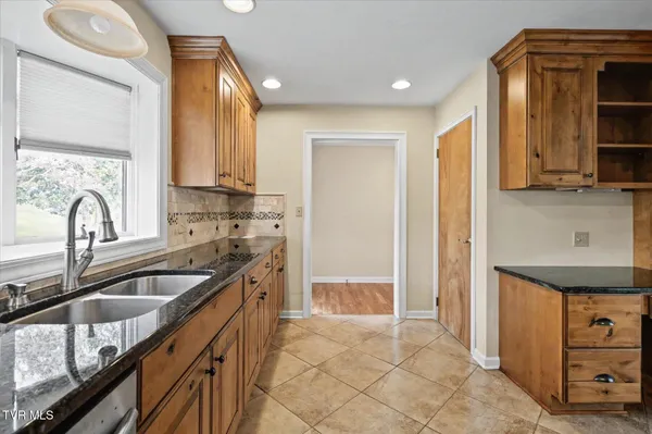 $399,000 | 4525 Chickasaw Road, Kingsport, TN 37664