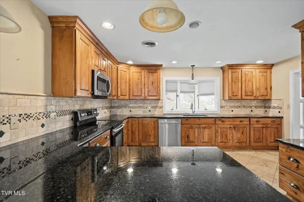 $399,000 | 4525 Chickasaw Road, Kingsport, TN 37664