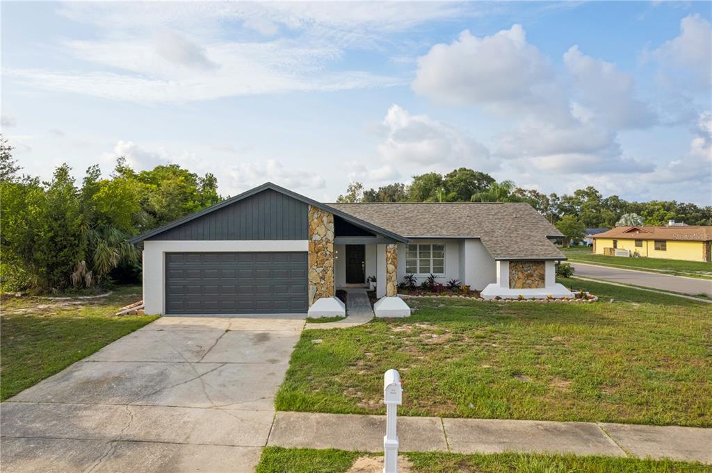 8035 Laurel Vista Loop Port Richey, FL 34668 - Photo 6 of 53