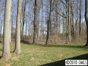 6922 Sullins Road Charlotte, NC 28214 - Photo 7 of 8 a view of outdoor space with garden