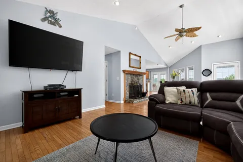 $619,900 | 1038 Lakeside Drive, Smithville, TN 37166