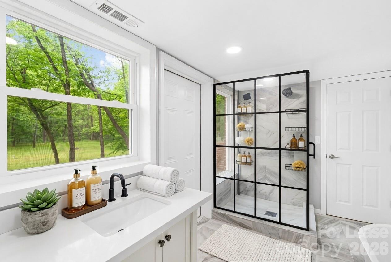 7914 Gilead Road, Unit B Huntersville, NC 28078 - Photo 5 of 17 Gallery Image 5