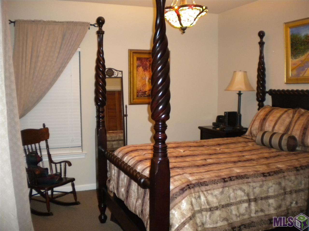 12044 Beauverde Court Baton Rouge, LA 70815 - Photo 26 of 33 guest bedroom