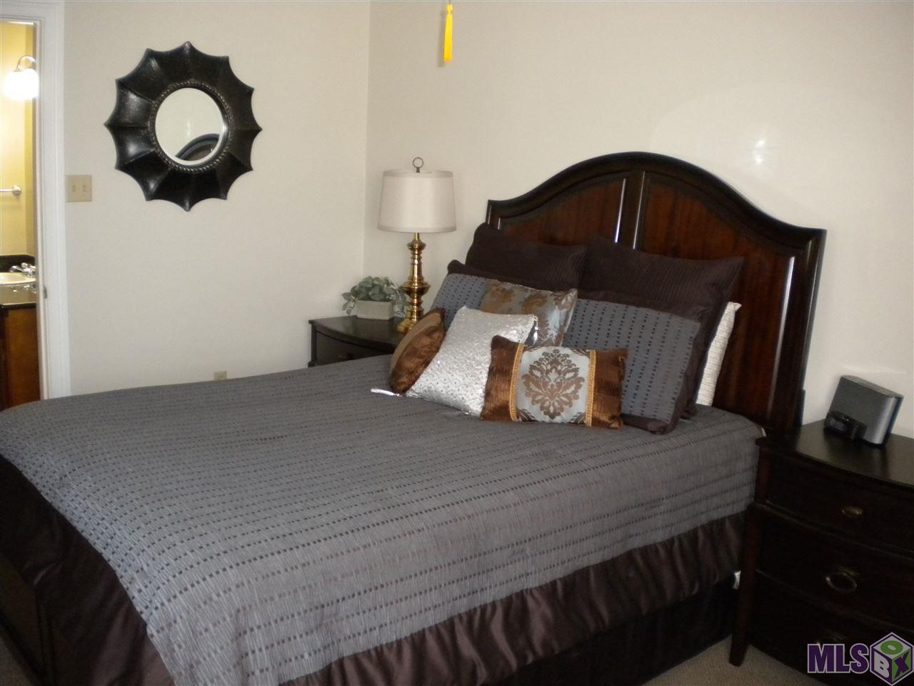 12044 Beauverde Court Baton Rouge, LA 70815 - Photo 27 of 33 guest bedroom