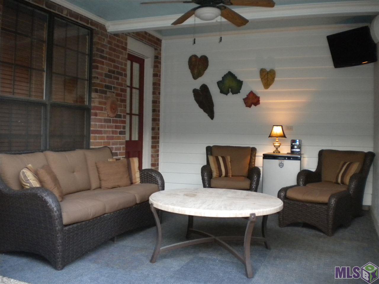 12044 Beauverde Court Baton Rouge, LA 70815 - Photo 29 of 33 covered back porch