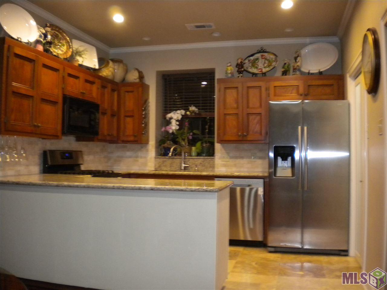 12044 Beauverde Court Baton Rouge, LA 70815 - Photo 10 of 33 kitchen