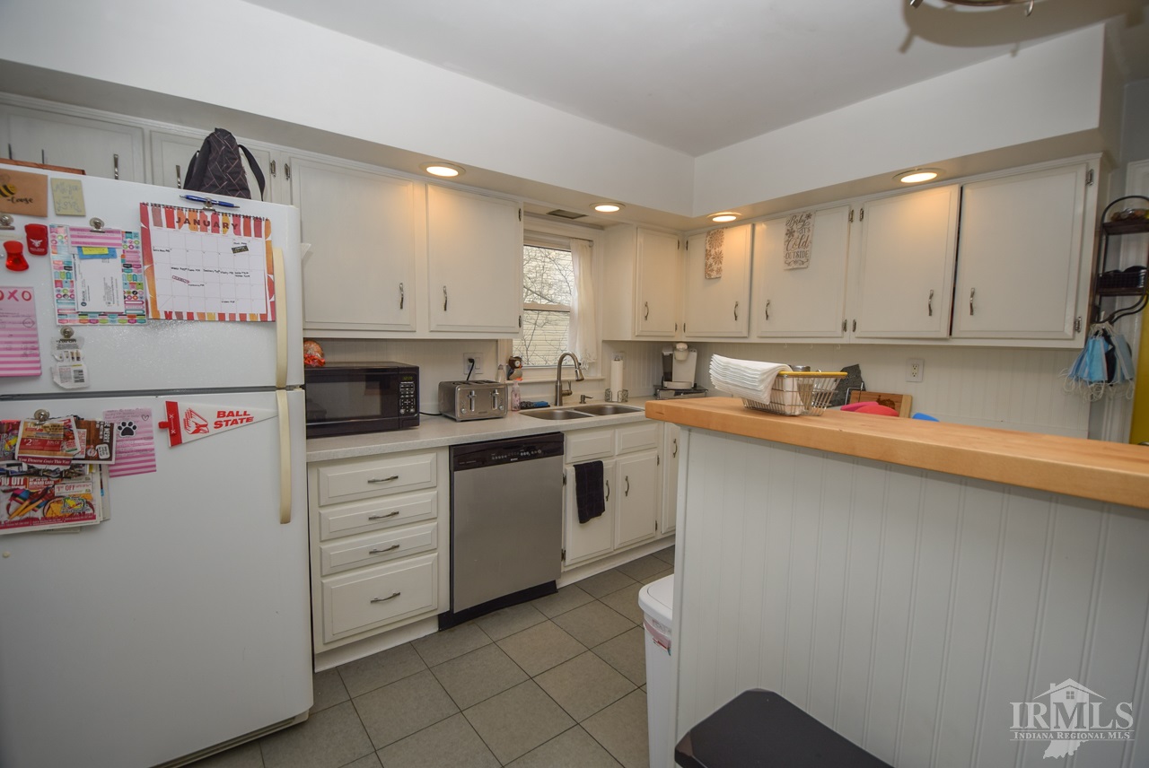 3108 West Riverside Avenue Muncie, IN 47304 - Photo 10 of 29 Gallery Image 10