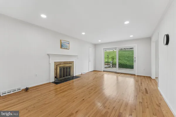 $5,200 | 2302 Tanglevale Drive, Vienna, VA 22181
