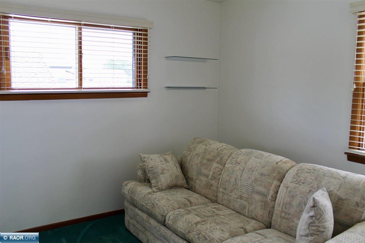320 Broadway Gilbert, MN 55741 - Photo 8 of 13