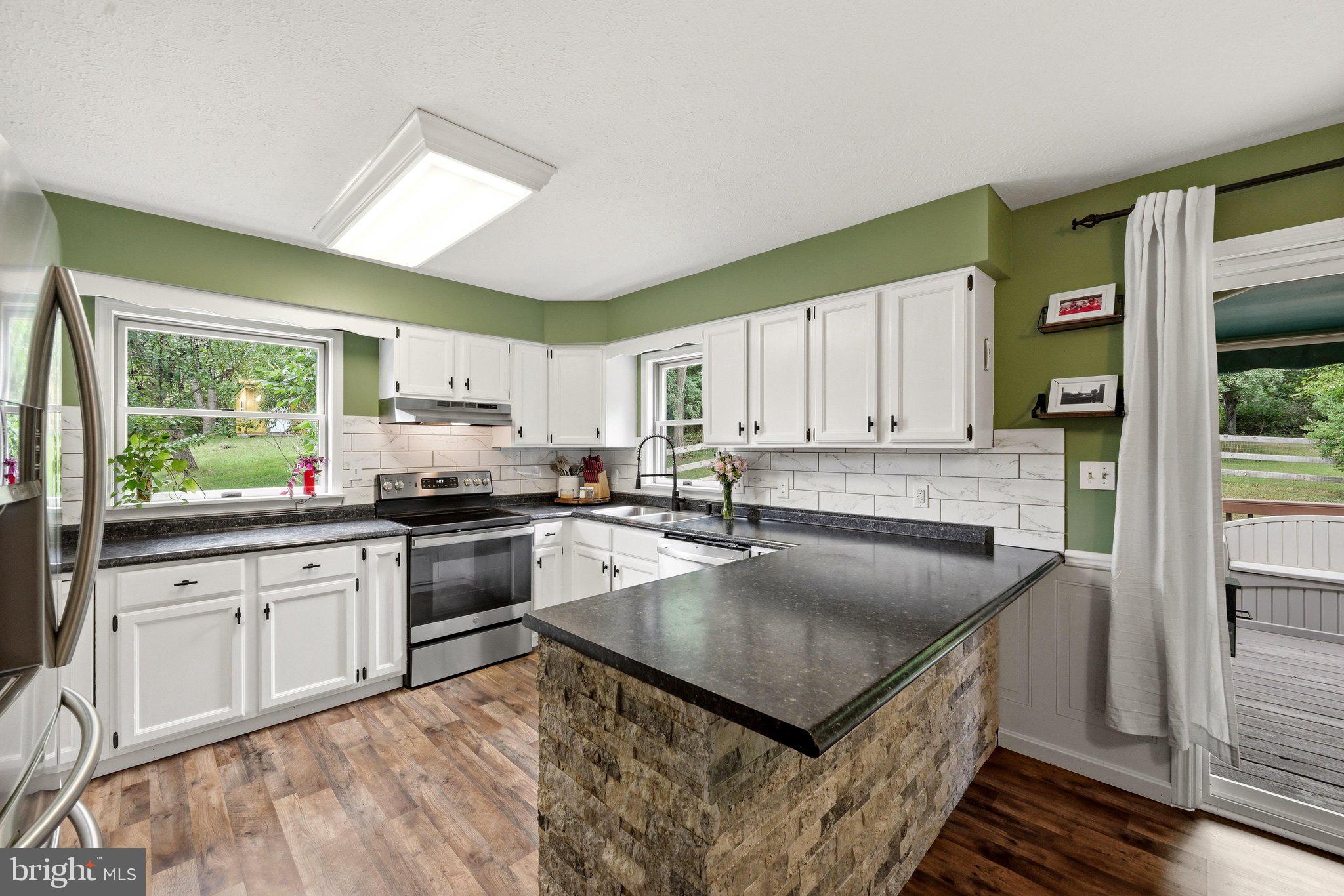 150 Holiday Road Cross Junction, VA 22625 - Photo 23 of 97 Updated kitchen