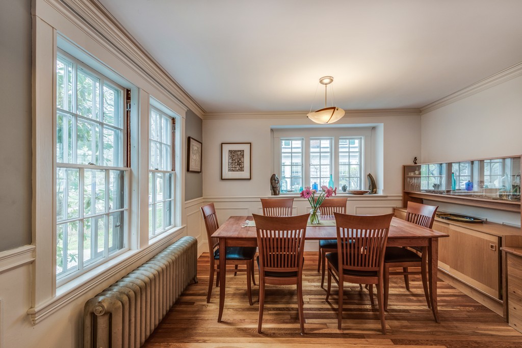 26 Berkshire Road Newton, MA 02460 - Photo 12 of 23