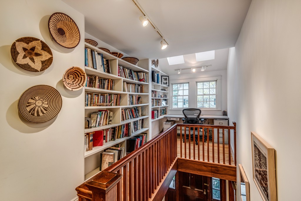 26 Berkshire Road Newton, MA 02460 - Photo 18 of 23