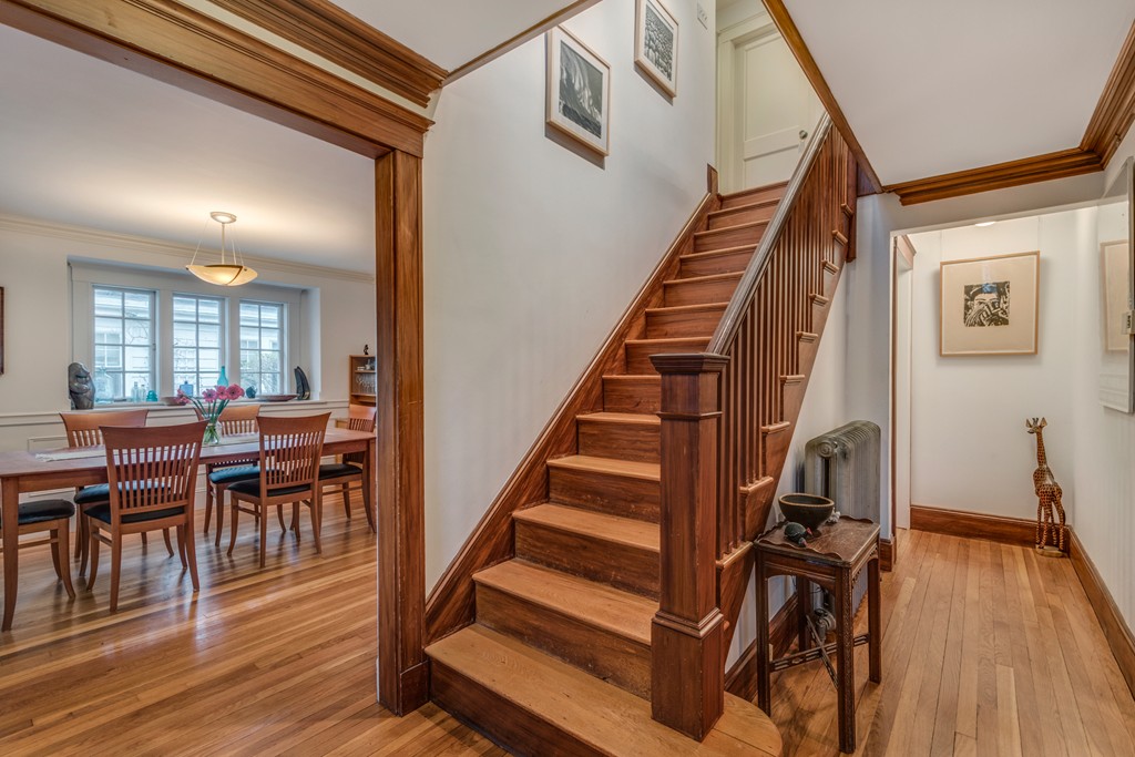 26 Berkshire Road Newton, MA 02460 - Photo 5 of 23