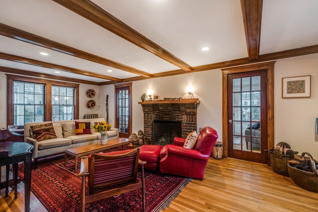26 Berkshire Road Newton, MA 02460 - Photo 7 of 23