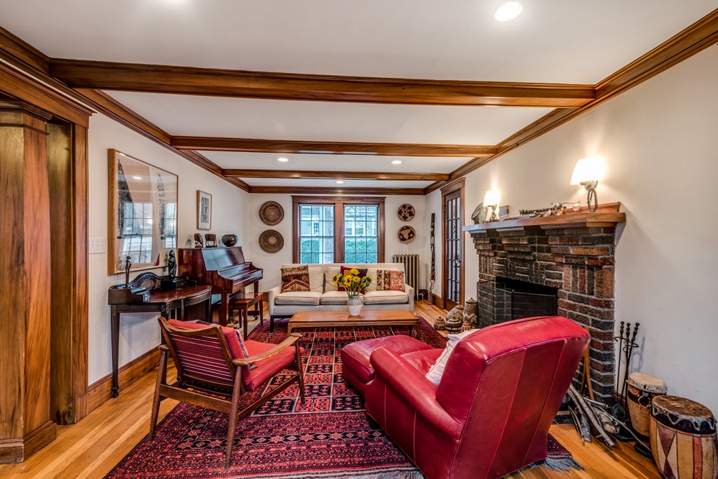 26 Berkshire Road Newton, MA 02460 - Photo 8 of 23