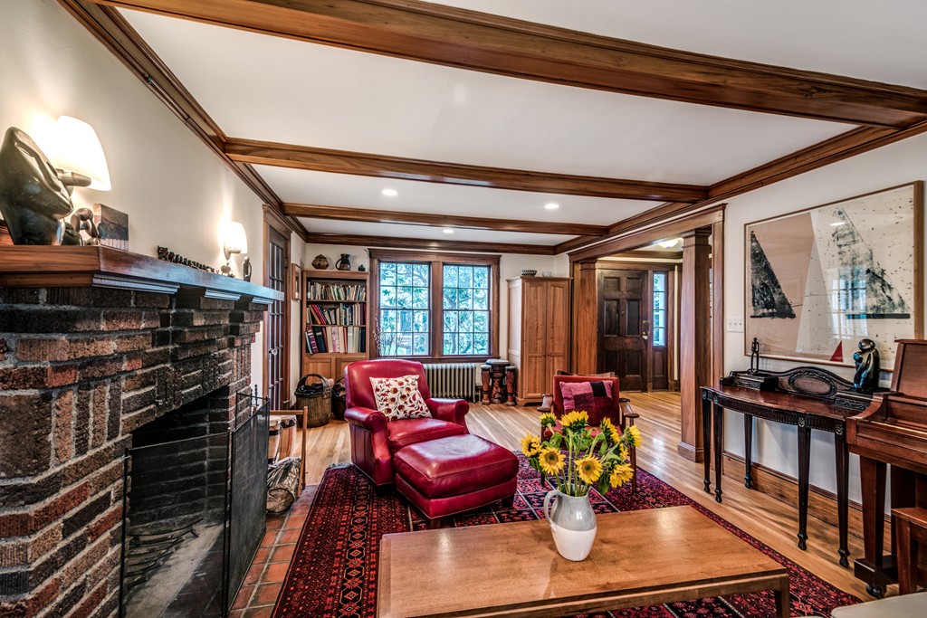 26 Berkshire Road Newton, MA 02460 - Photo 9 of 23
