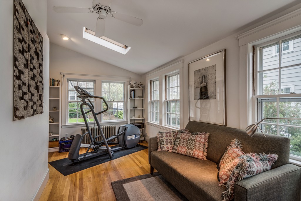 26 Berkshire Road Newton, MA 02460 - Photo 10 of 23
