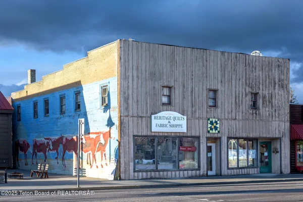$899,000 | 21 East Pine Street, Pinedale, WY 82941