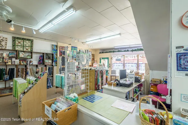 $899,000 | 21 East Pine Street, Pinedale, WY 82941