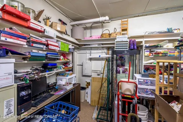 $899,000 | 21 East Pine Street, Pinedale, WY 82941