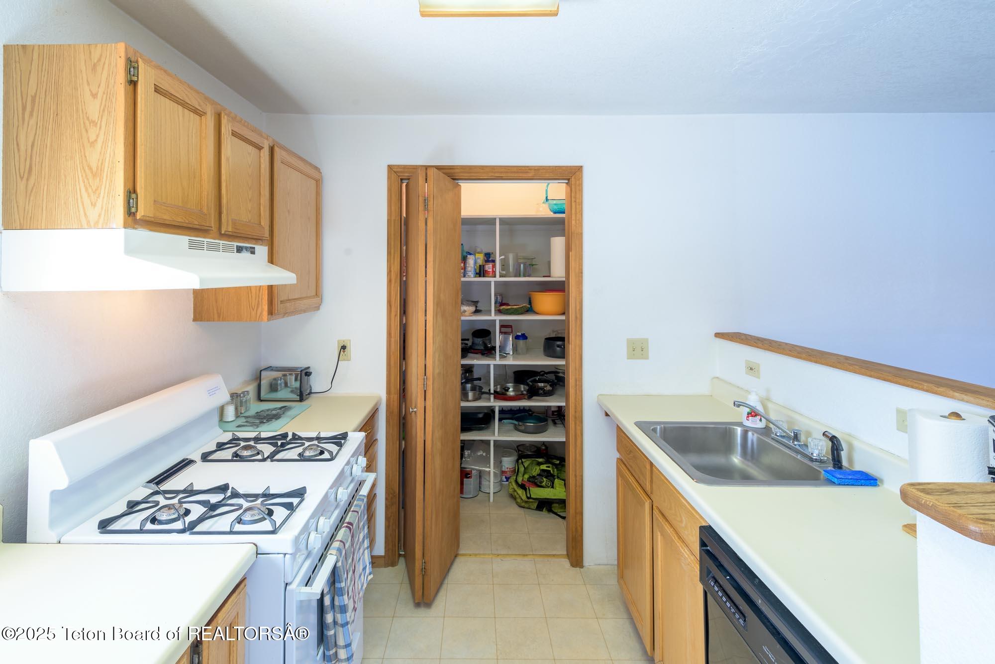 21 East Pine Street Pinedale, WY 82941 - Photo 49 of 50 DSC_8349-HDR