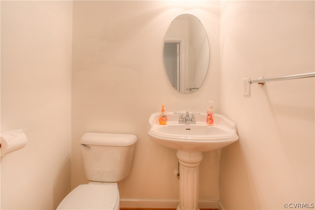 17436 Creekbed Road Chesterfield, VA 23838 - Photo 19 of 44 The first-floor Powder Room has a beautiful pedest