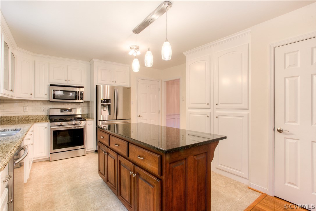 17436 Creekbed Road Chesterfield, VA 23838 - Photo 2 of 44 The beautifully renovated Kitchen boasts raised-pa