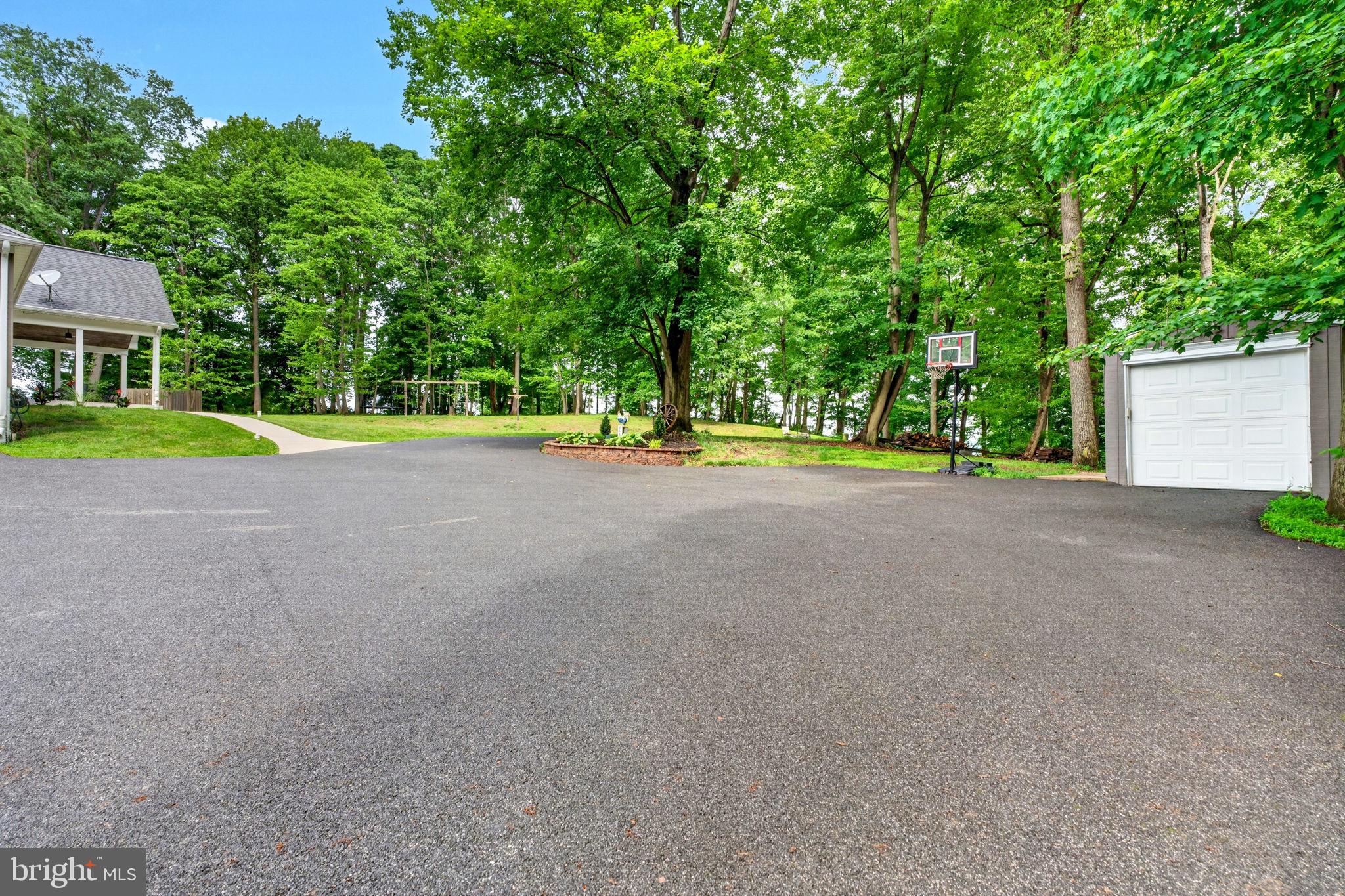 846 Stansbury Road Pylesville, MD 21132 - Photo 86 of 96 Huge Paved Driveway