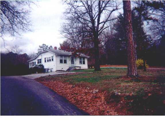 907 Lower Mill Road Chattanooga, TN 37343 - Photo 1 of 6 Primary Photo