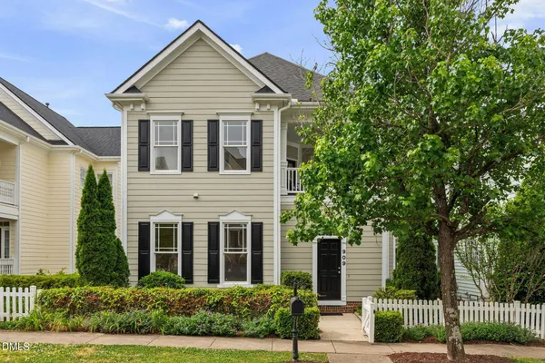 $750,000 | 909 Carpenter Town Lane, Cary, NC 27519