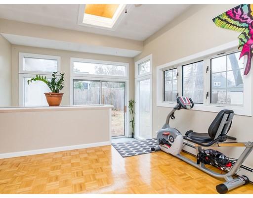 76 Robin Hood Road Stoneham, MA 02180 - Photo 13 of 29 Gallery Image 13