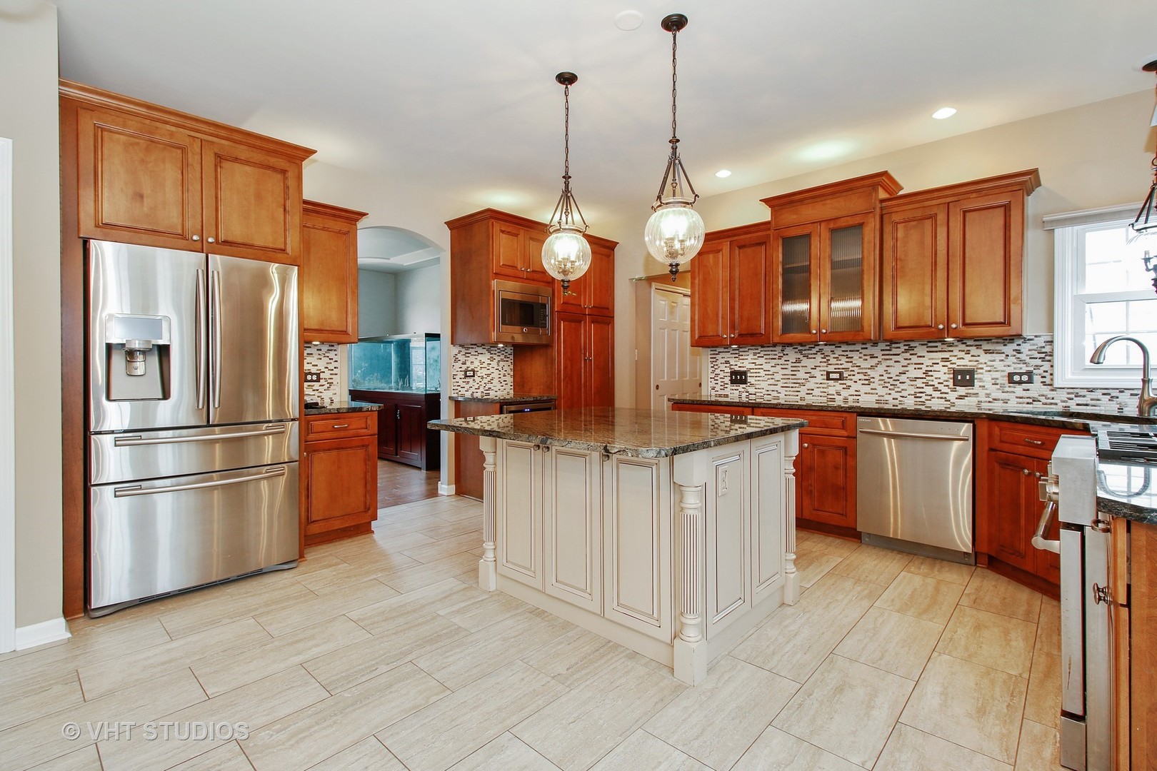 2604 High Meadow Road Naperville, IL 60564 - Photo 3 of 20
