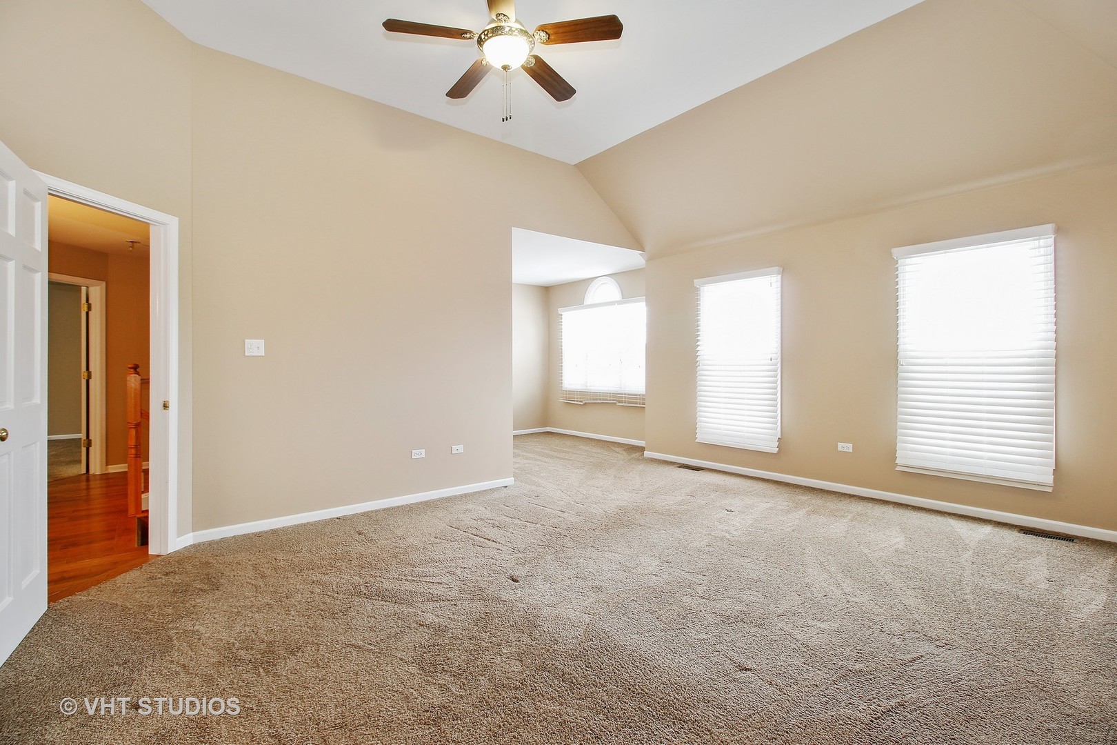 2604 High Meadow Road Naperville, IL 60564 - Photo 9 of 20