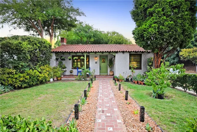 $975,000 | 404 North Vinedo Avenue, Pasadena, CA 91107