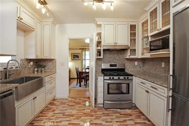 $975,000 | 404 North Vinedo Avenue, Pasadena, CA 91107