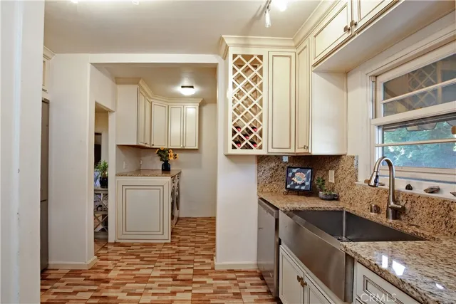 $975,000 | 404 North Vinedo Avenue, Pasadena, CA 91107