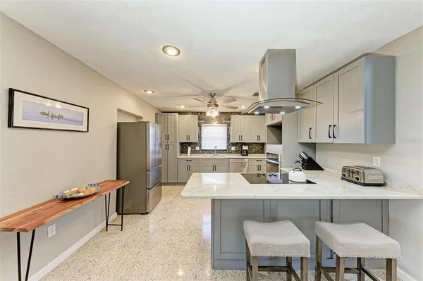 $3,250 | 6000 Bayou Grande Boulevard Northeast, St. Petersburg, FL 33703