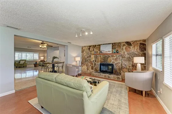 $3,250 | 6000 Bayou Grande Boulevard Northeast, St. Petersburg, FL 33703