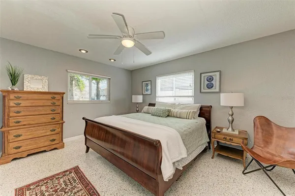 $3,250 | 6000 Bayou Grande Boulevard Northeast, St. Petersburg, FL 33703