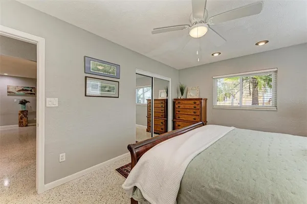 $3,250 | 6000 Bayou Grande Boulevard Northeast, St. Petersburg, FL 33703