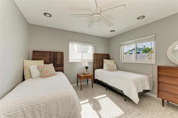 $3,250 | 6000 Bayou Grande Boulevard Northeast, St. Petersburg, FL 33703