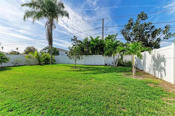$3,250 | 6000 Bayou Grande Boulevard Northeast, St. Petersburg, FL 33703