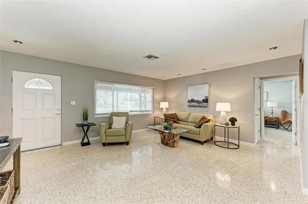 $3,250 | 6000 Bayou Grande Boulevard Northeast, St. Petersburg, FL 33703