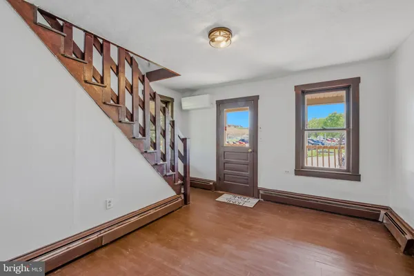 $1,200 | 15 Myers Road, Berkeley Springs, WV 25411