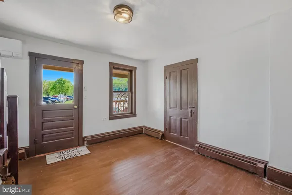 $1,200 | 15 Myers Road, Berkeley Springs, WV 25411