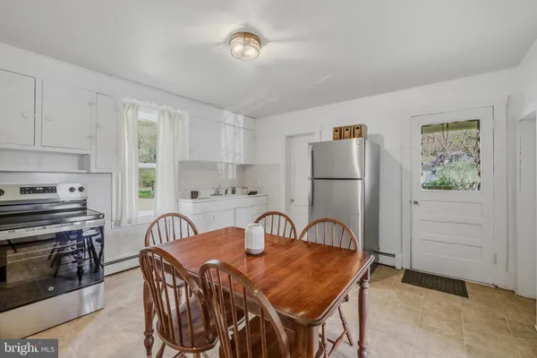 $1,200 | 15 Myers Road, Berkeley Springs, WV 25411